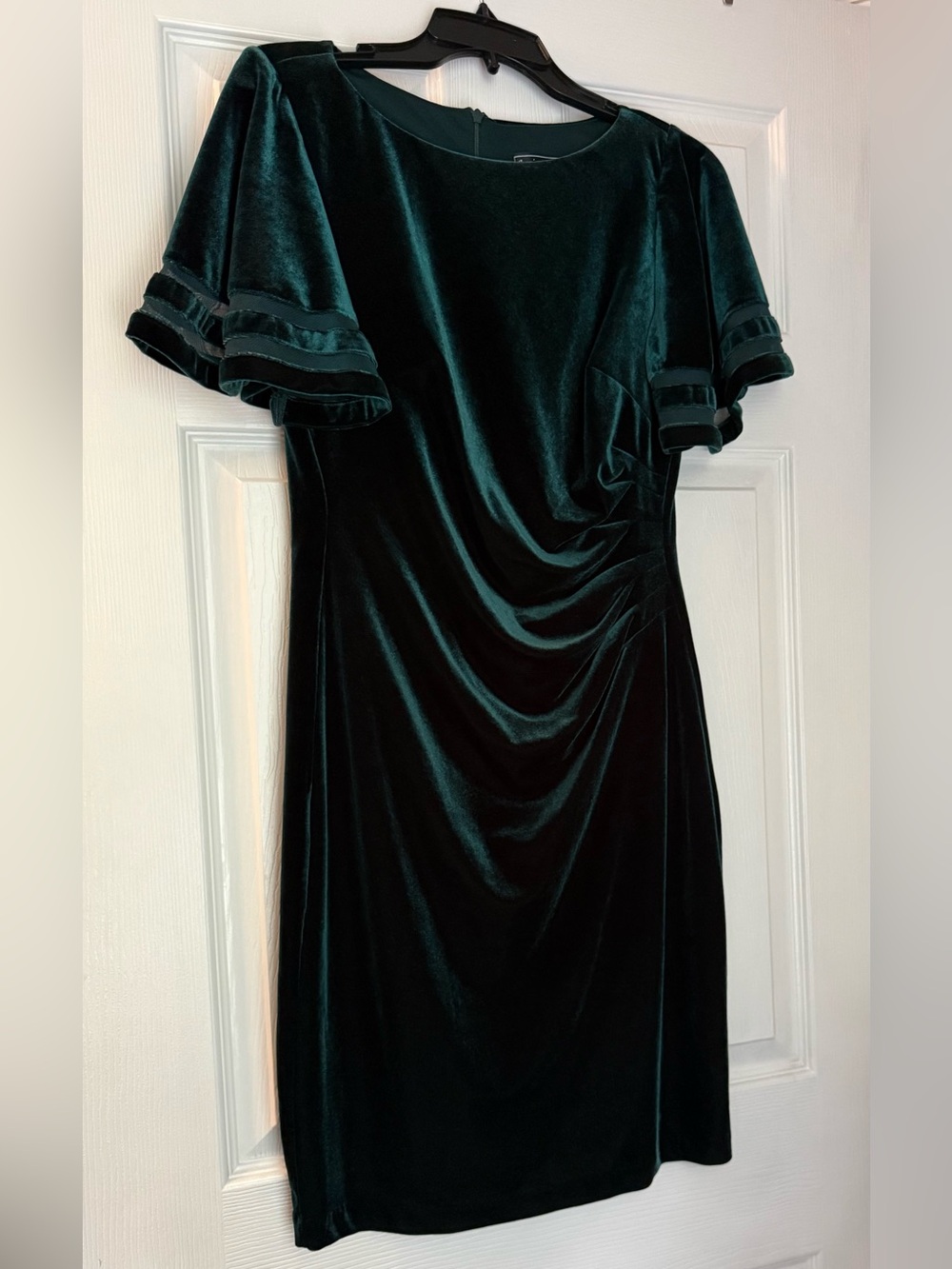 Jessica Howard Dark Green Velvet Midi Dress with Flutter Sleeves